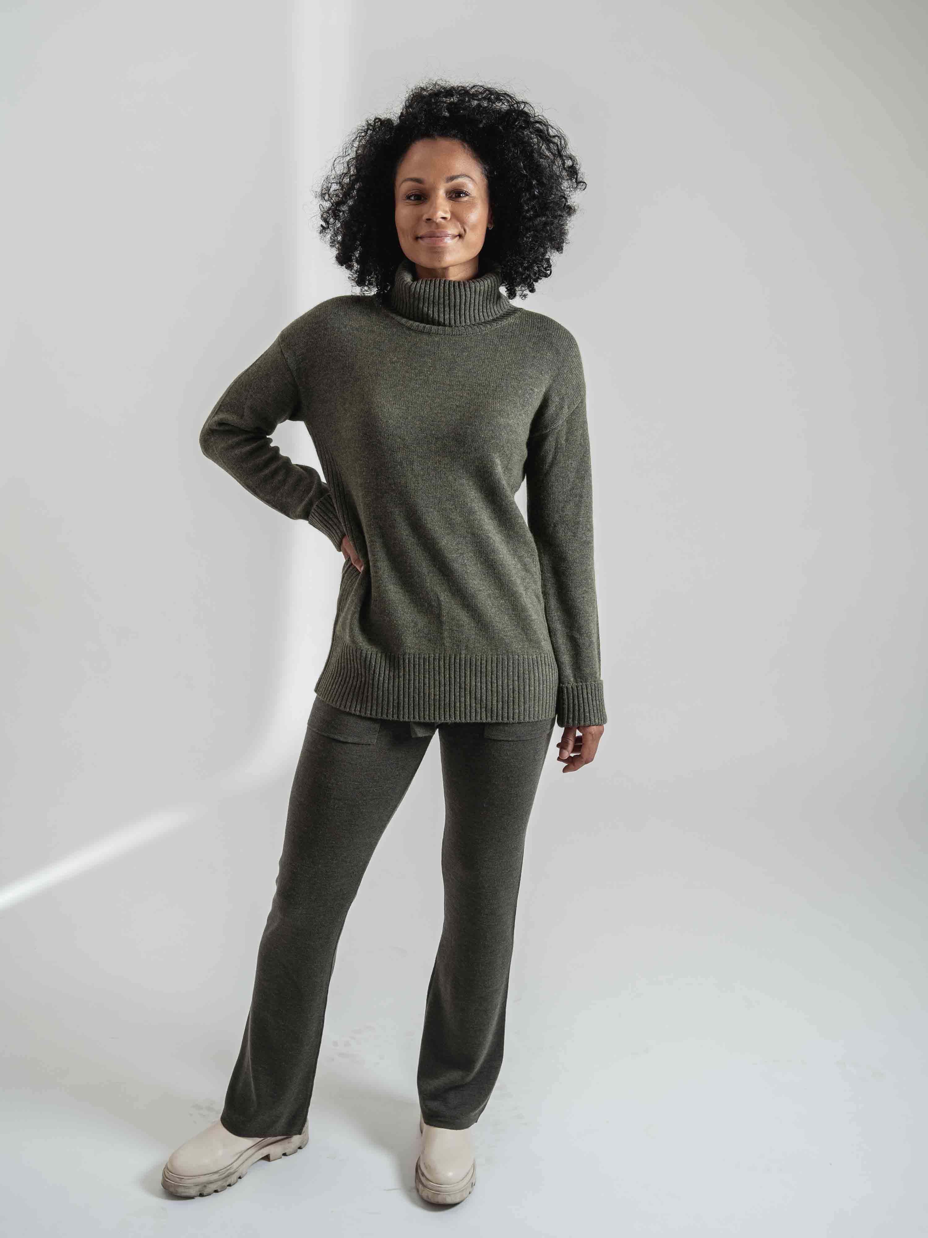 Fonnabu Turtleneck Knit Sweater Green