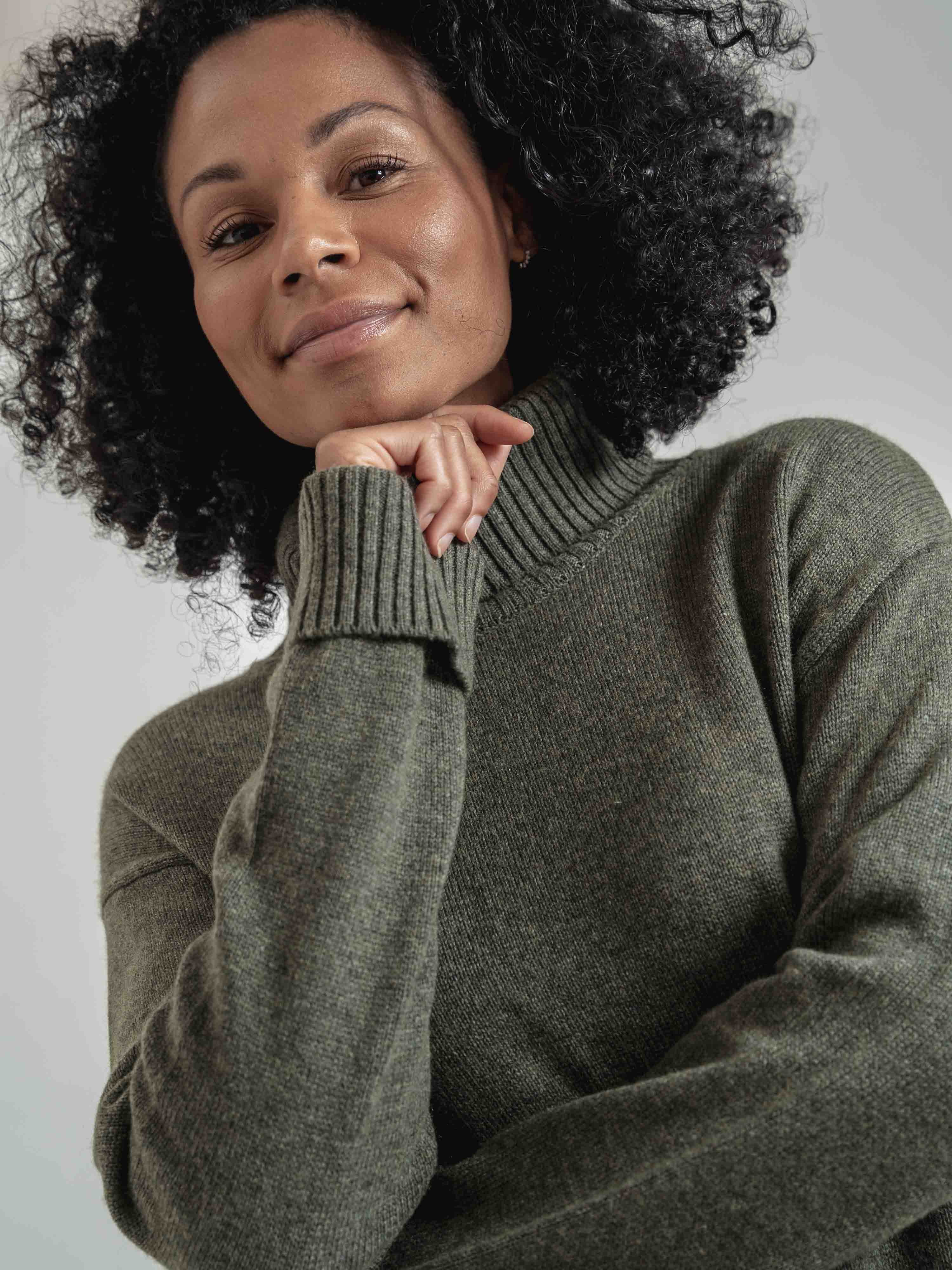 Fonnabu Turtleneck Knit Sweater Green