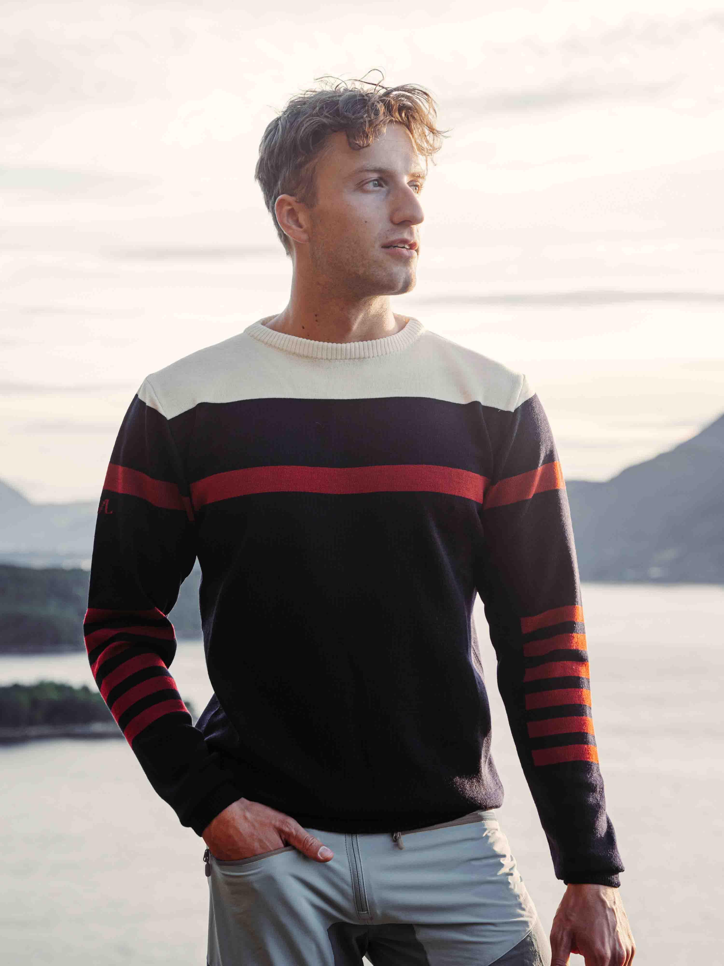 Kvitfjell Knitted Sweater Dark Blue