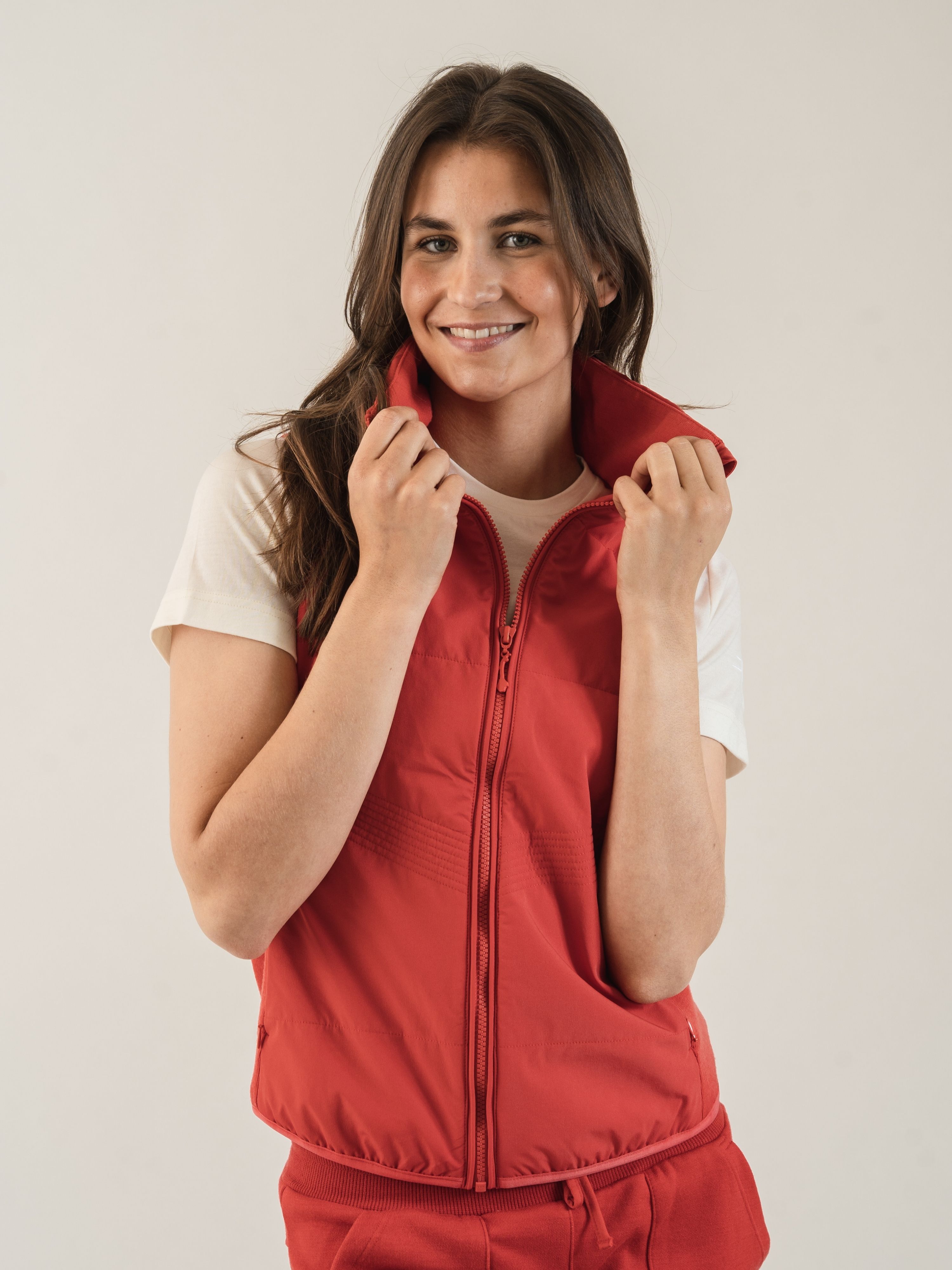 Rena Vest With Wool Padding Tomato Puree