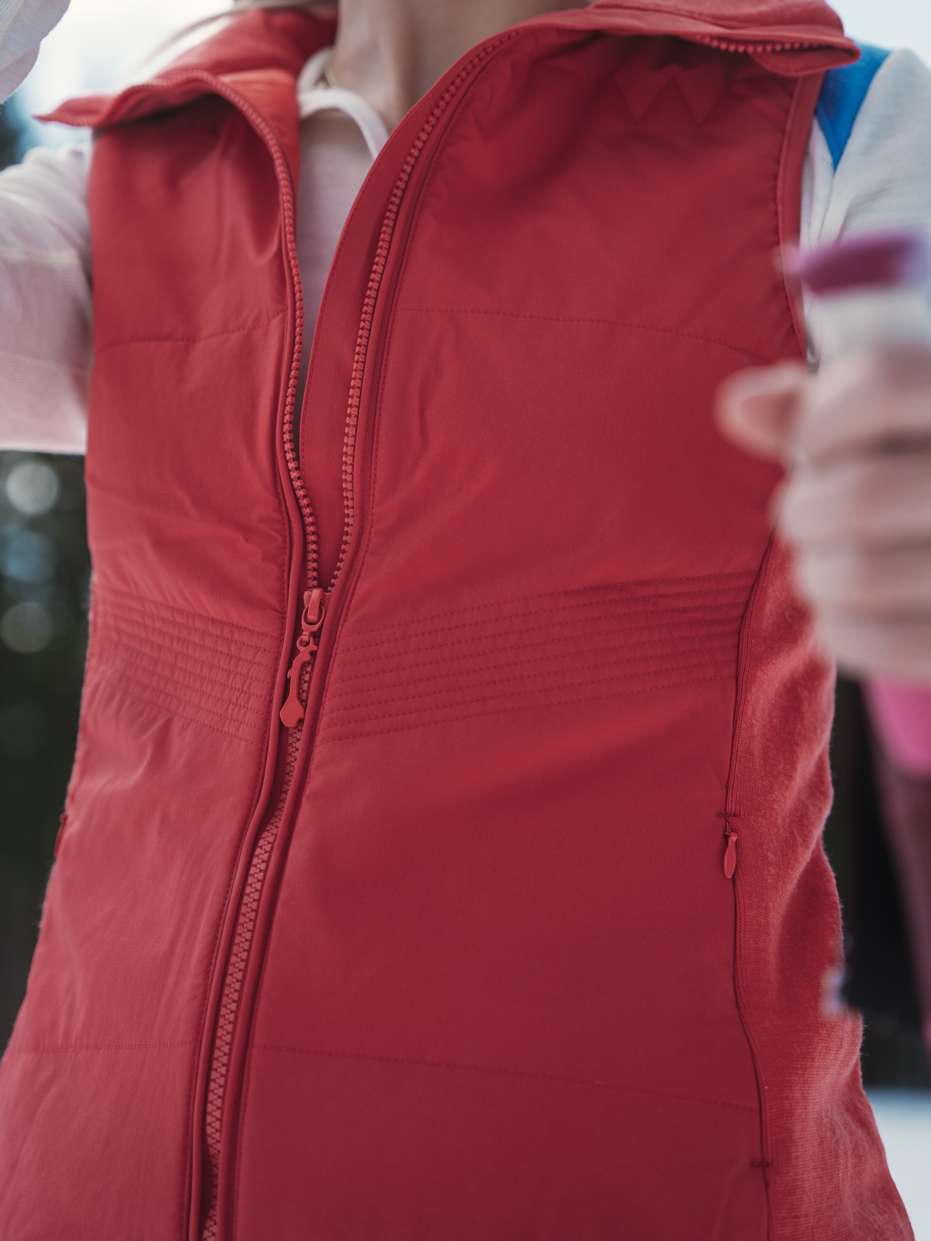 Rena Vest With Wool Padding Tomato Puree