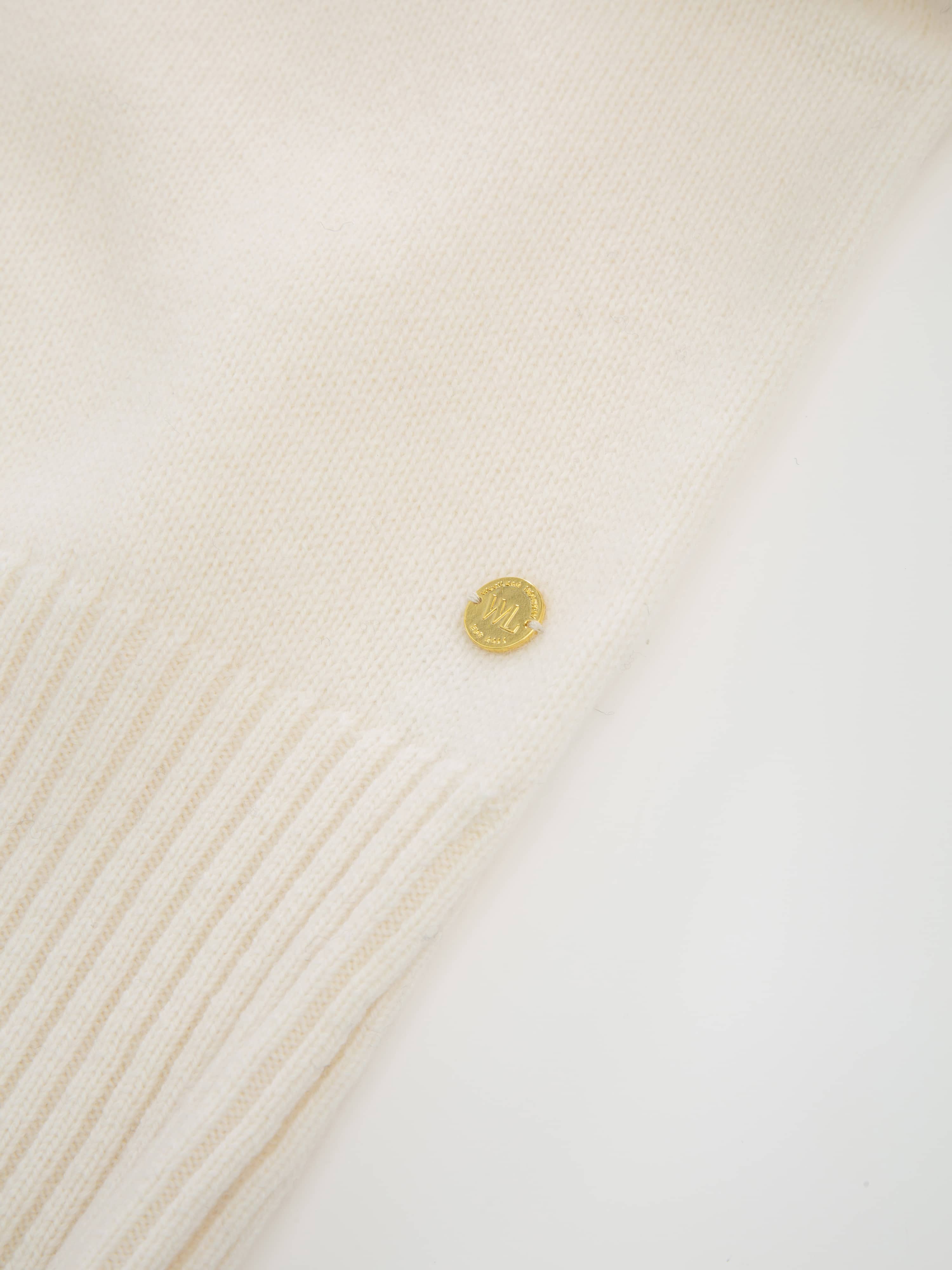 Alnestinden Cashmere Sweater White