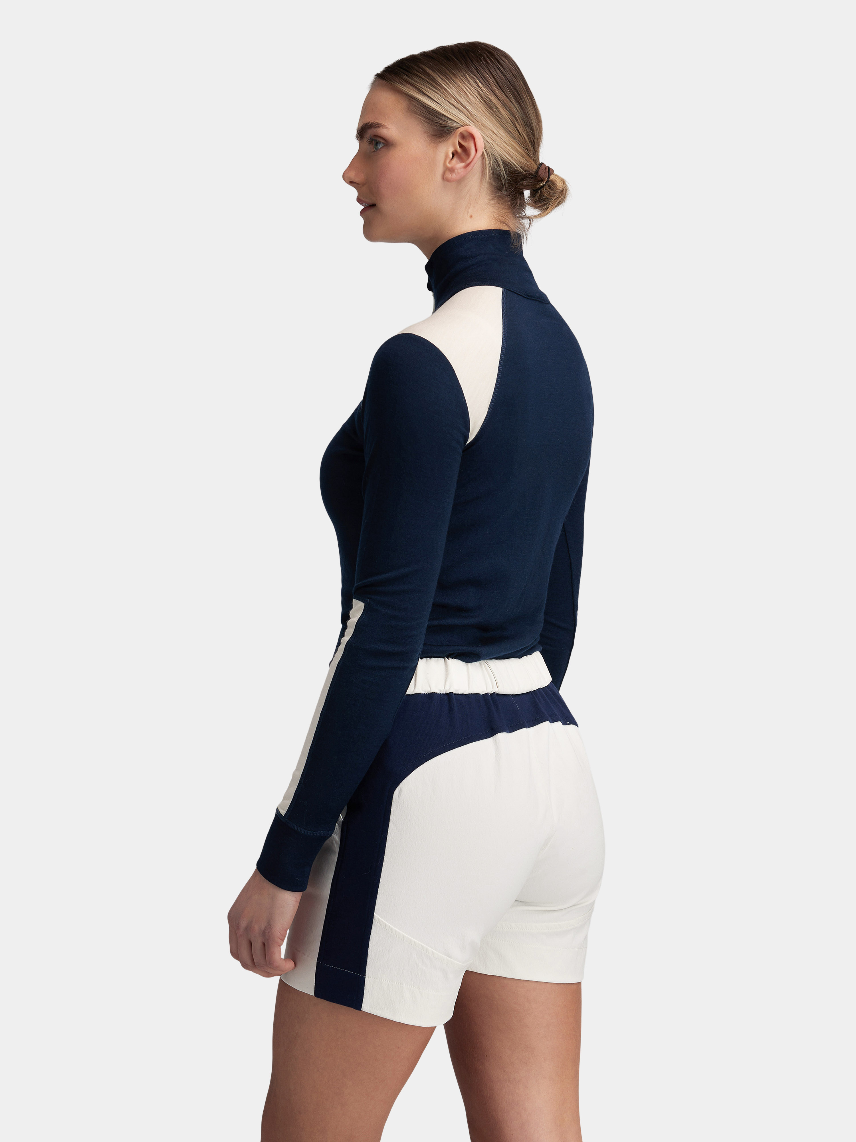 Hilleknuten Long Sleeve Sweater Blue Ink