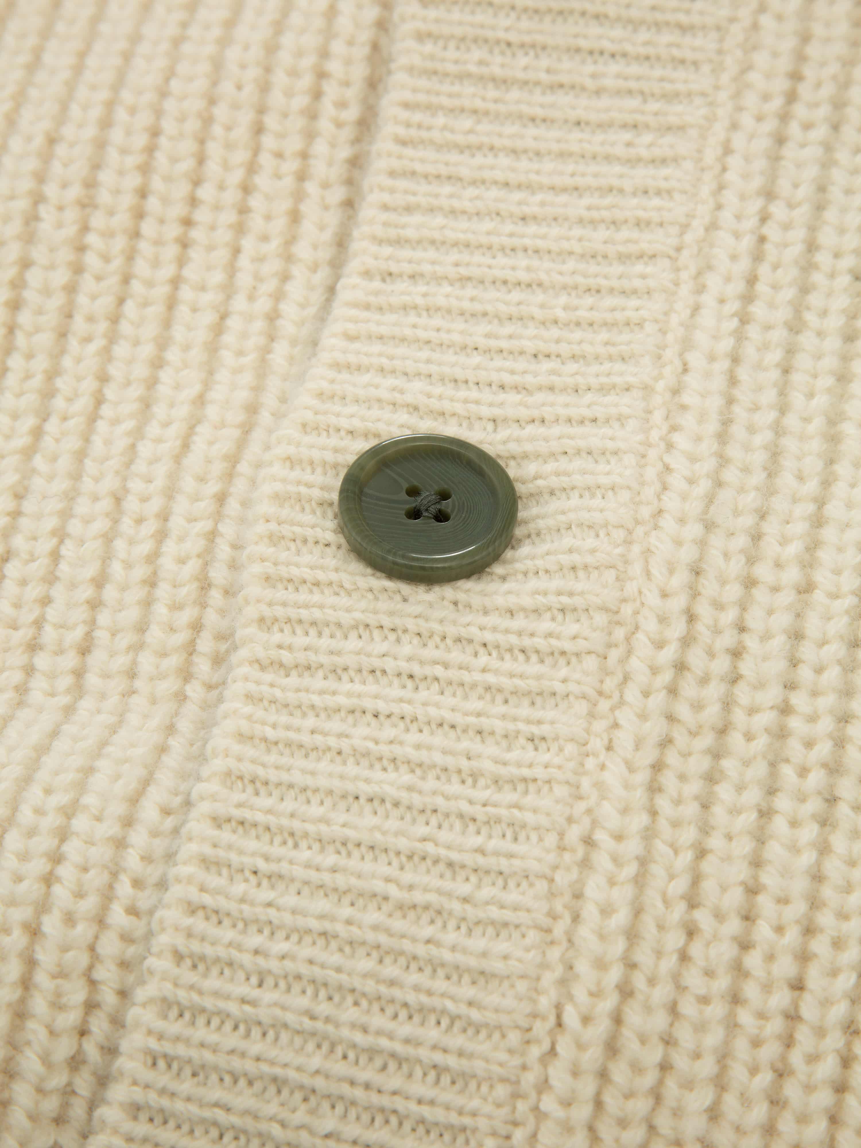 Lomseggen Knitted Jacket White Swan