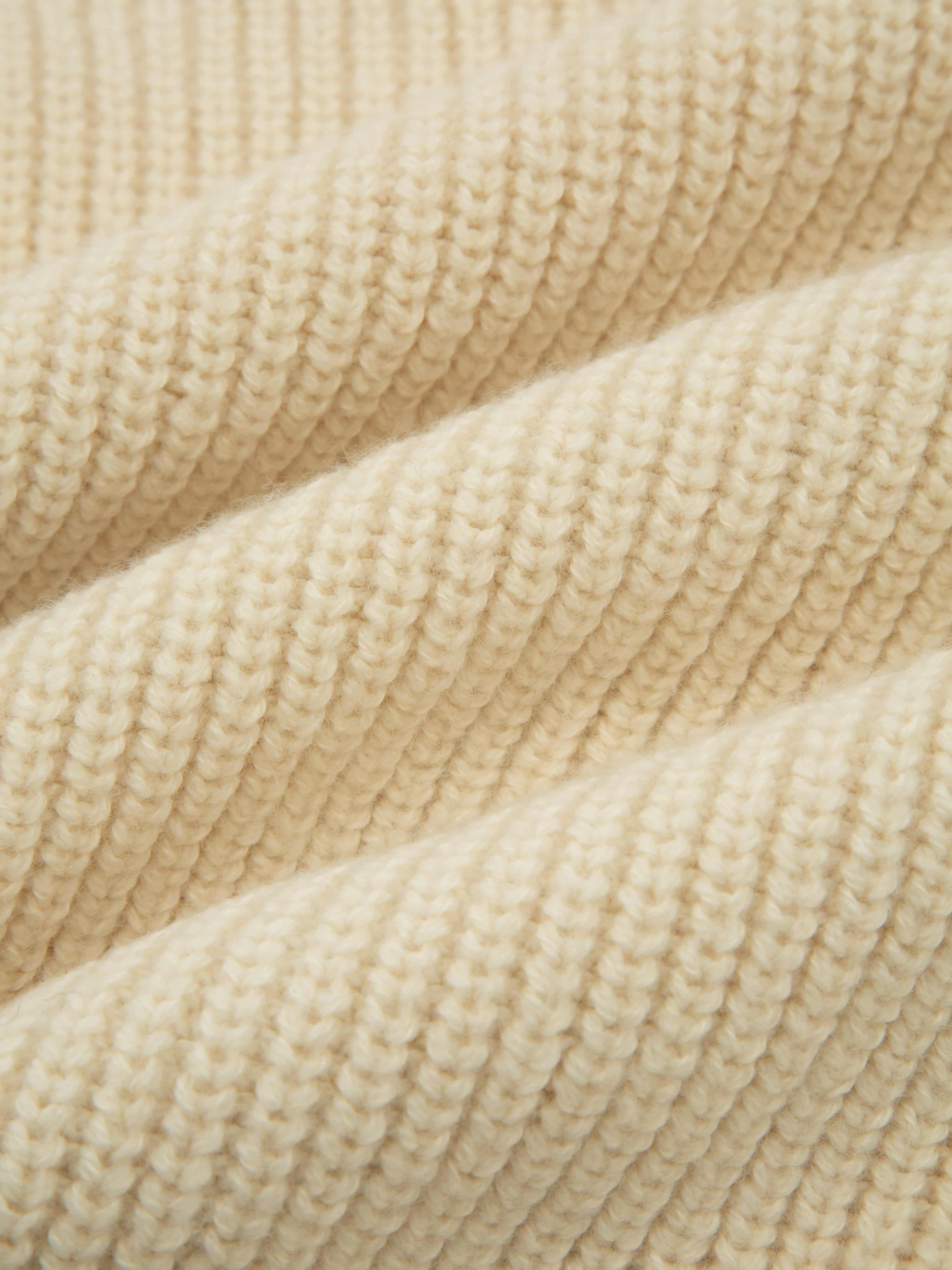 Lomseggen Knitted Jacket White Swan