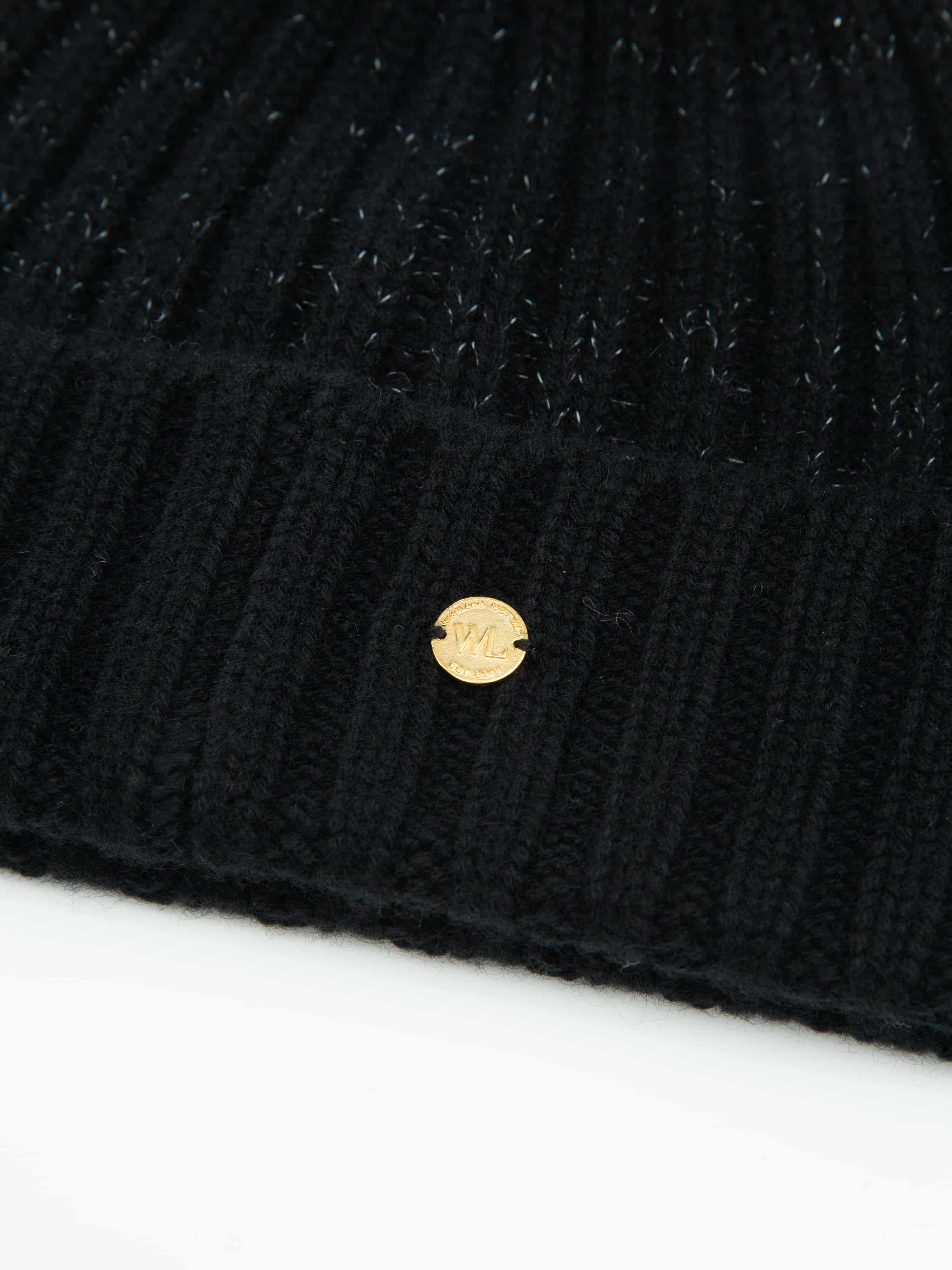 Moss Cashmere Hat Black