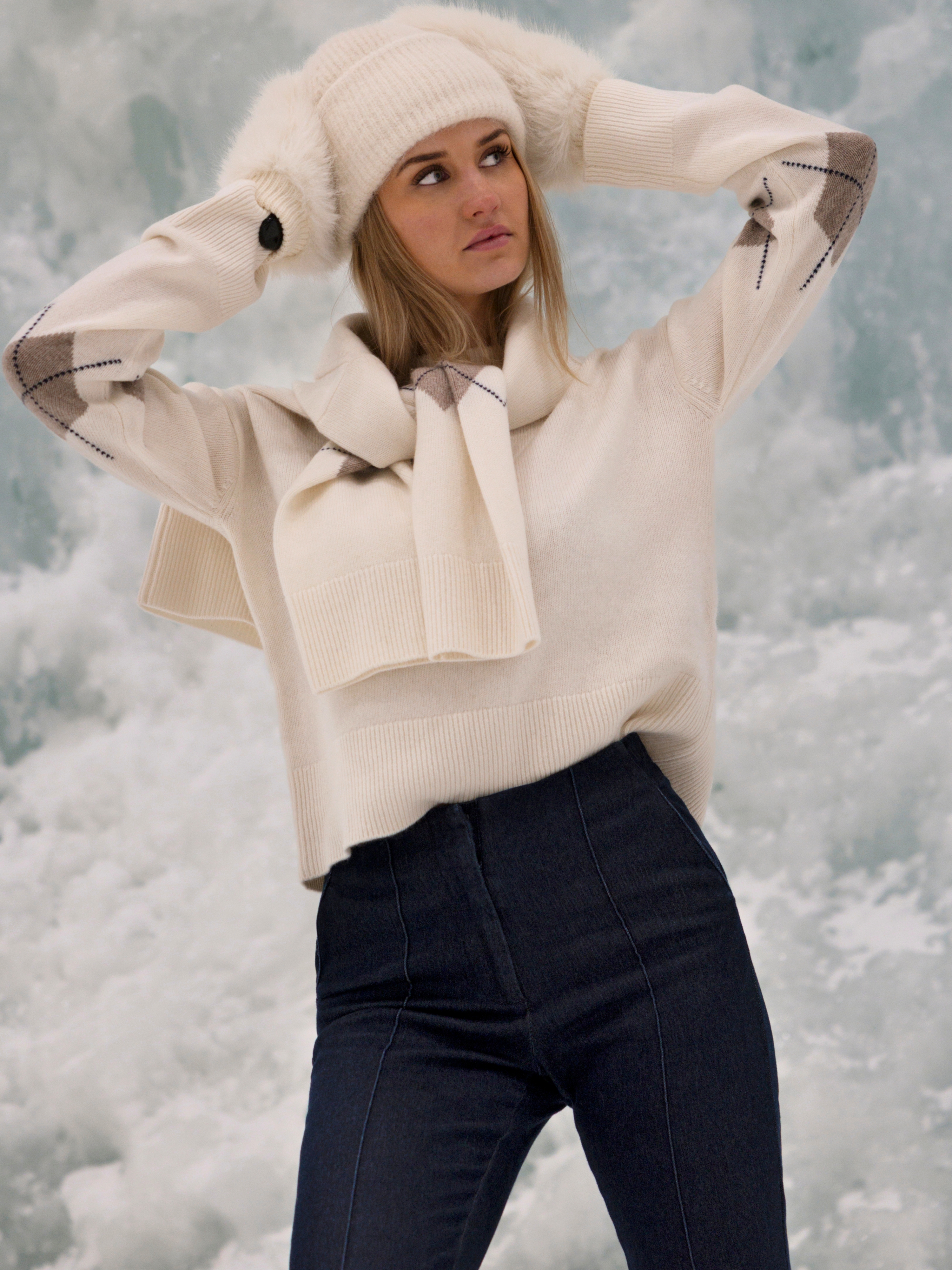 Midtoppen Kashmir Genser  Snow White