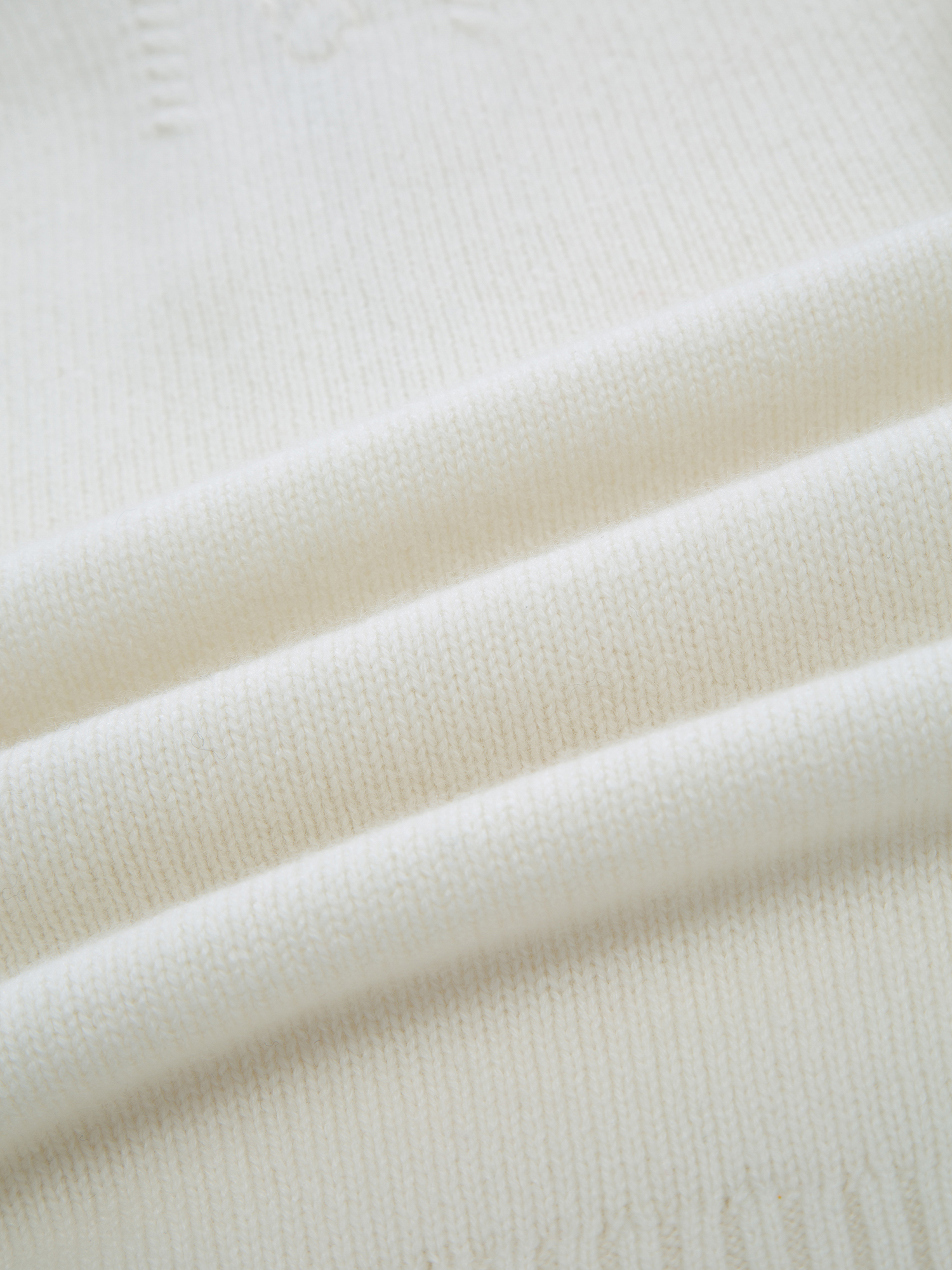 Snøheim Knitted Sweater  White