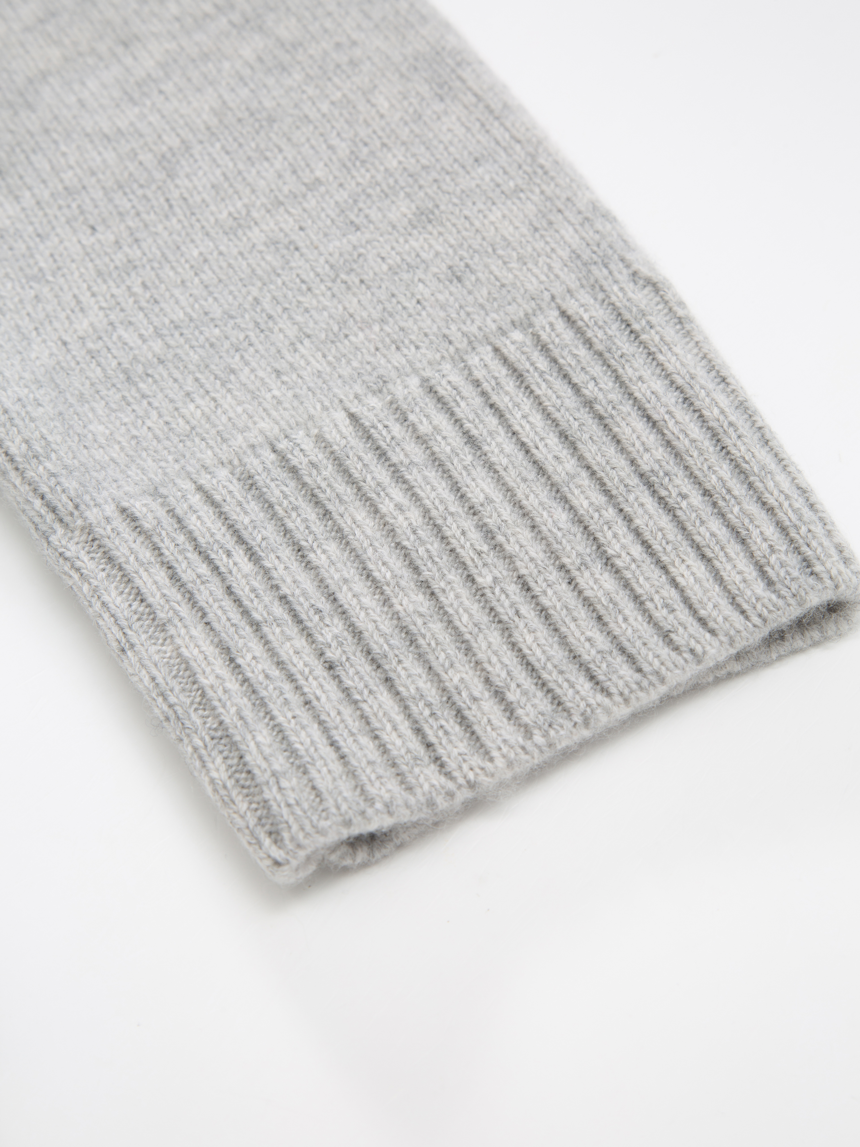 Snøheim Knitted Sweater  Grey