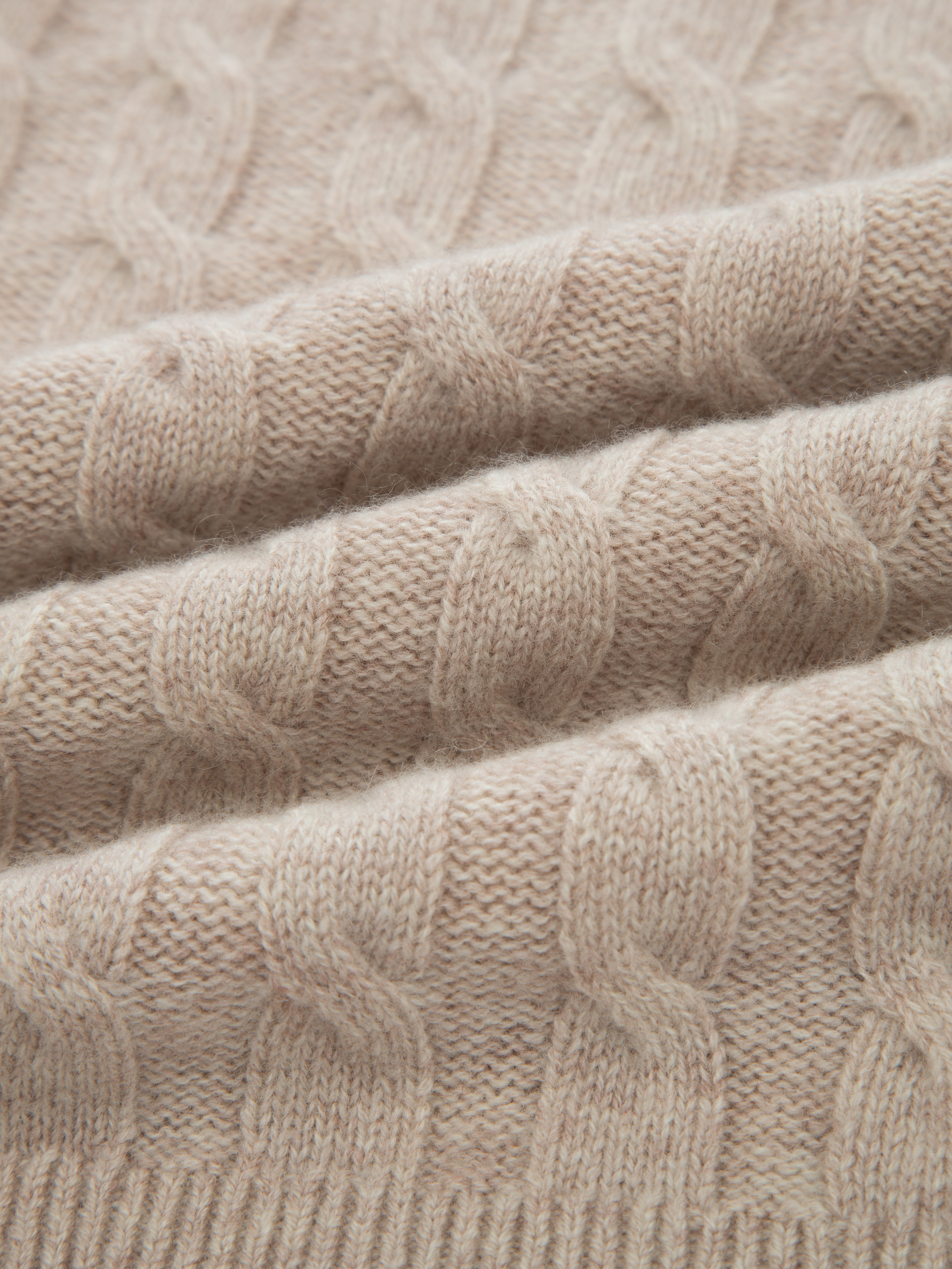 Vesttoppen Kabelstrikket genser Beige