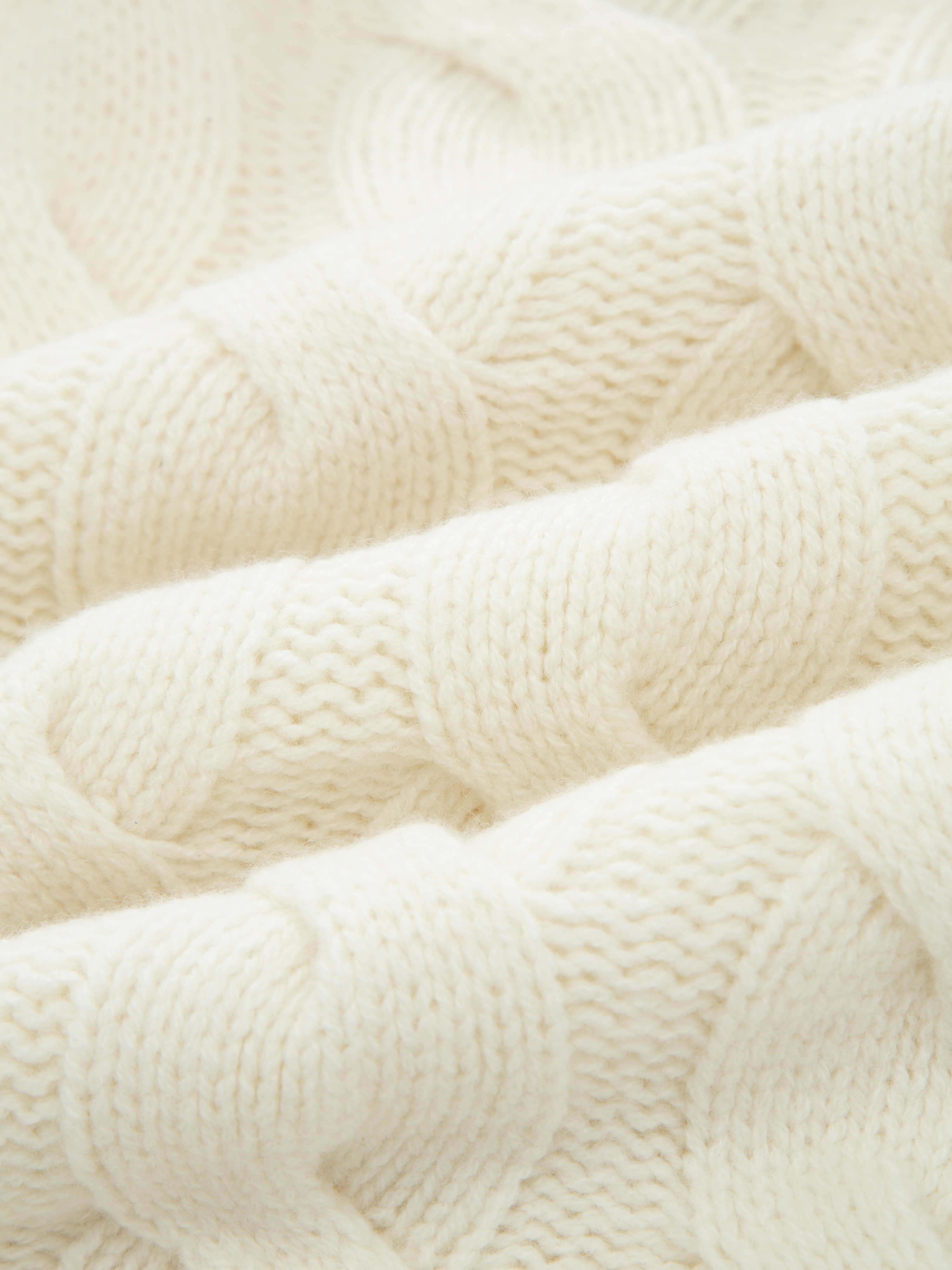 Vindfjellet Cable Sweater Woman White