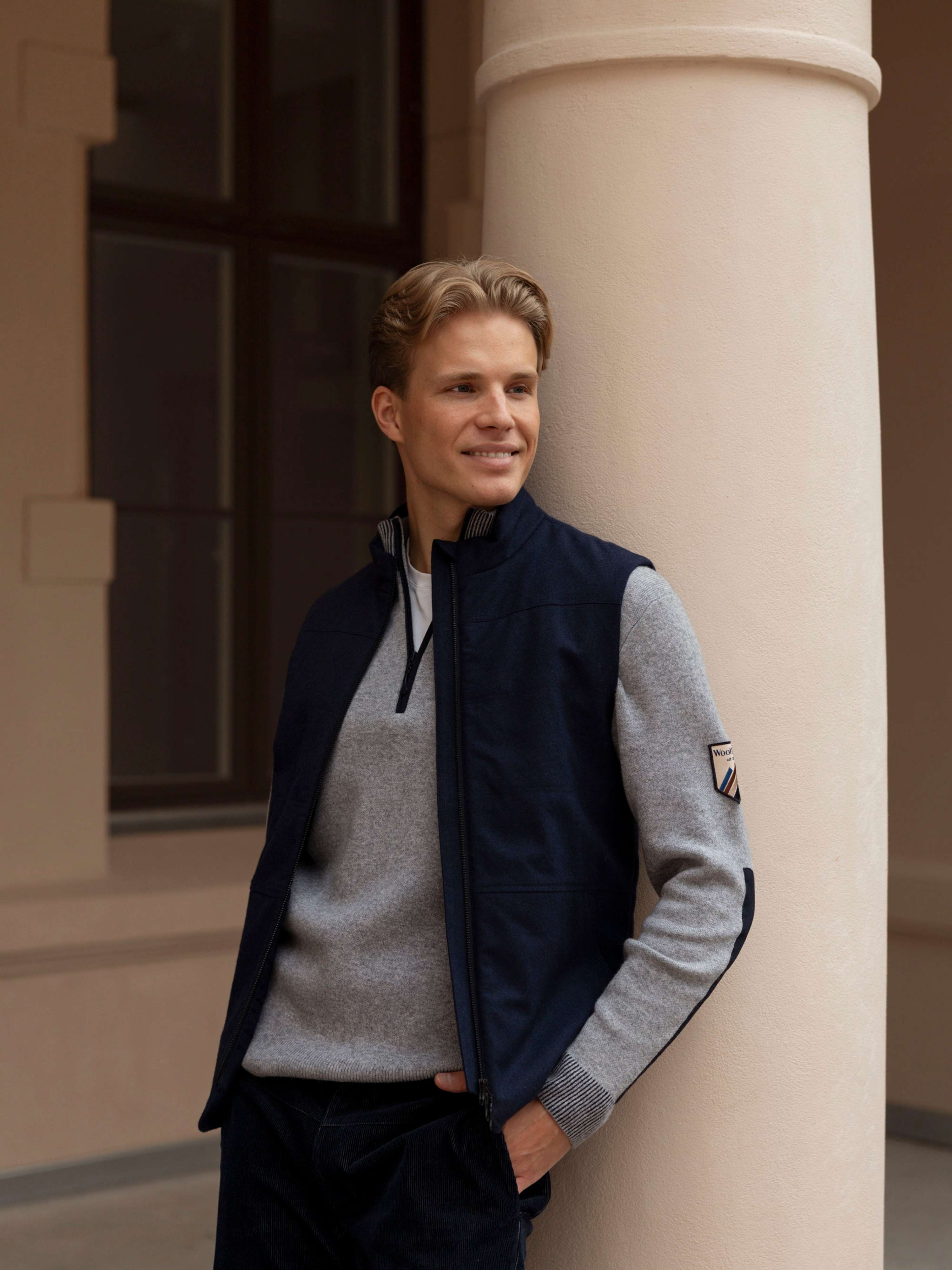 Dovrefjell Ullvest Dark Blue