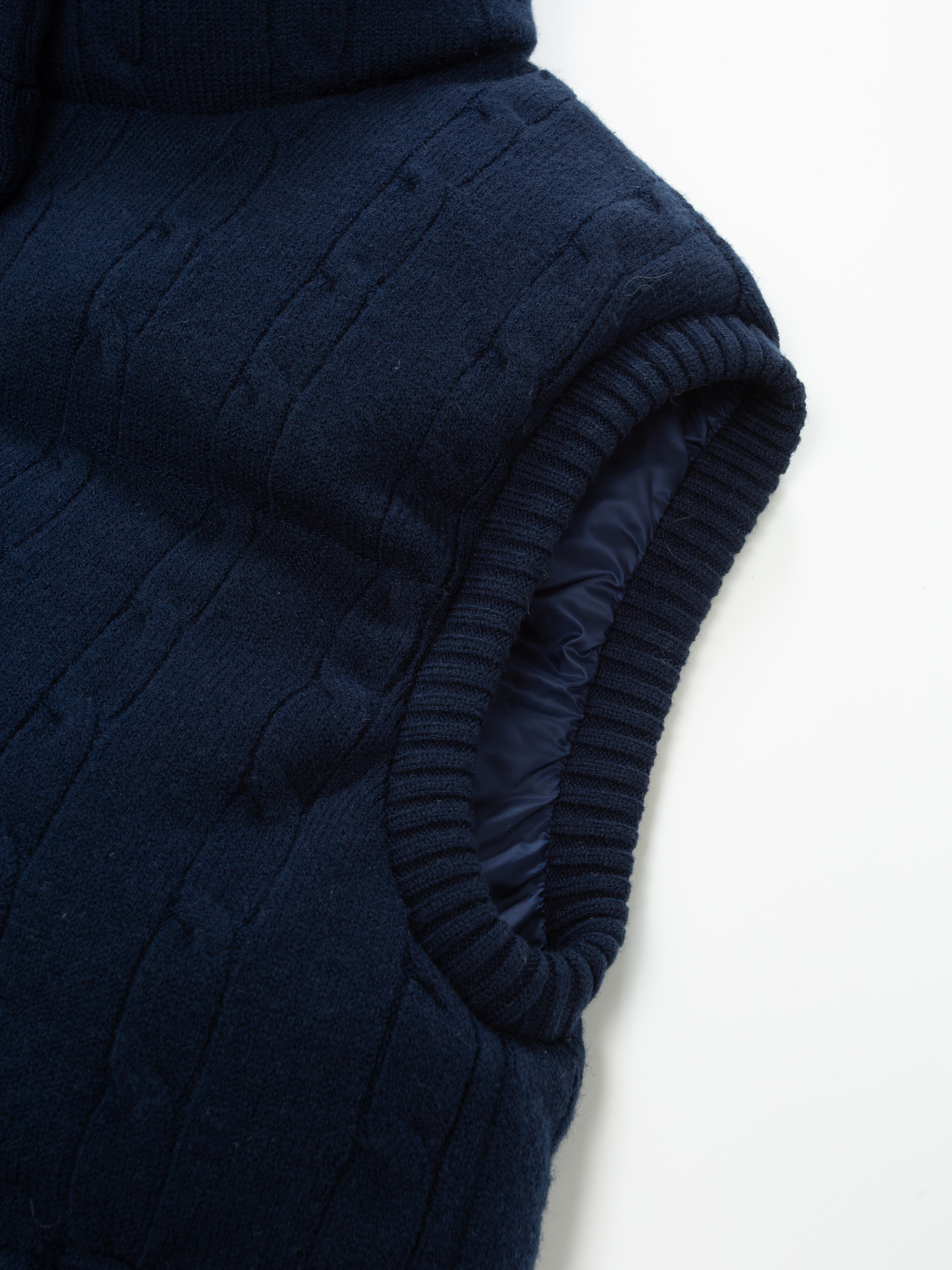 Bitihorn Cable Vest Dark Blue