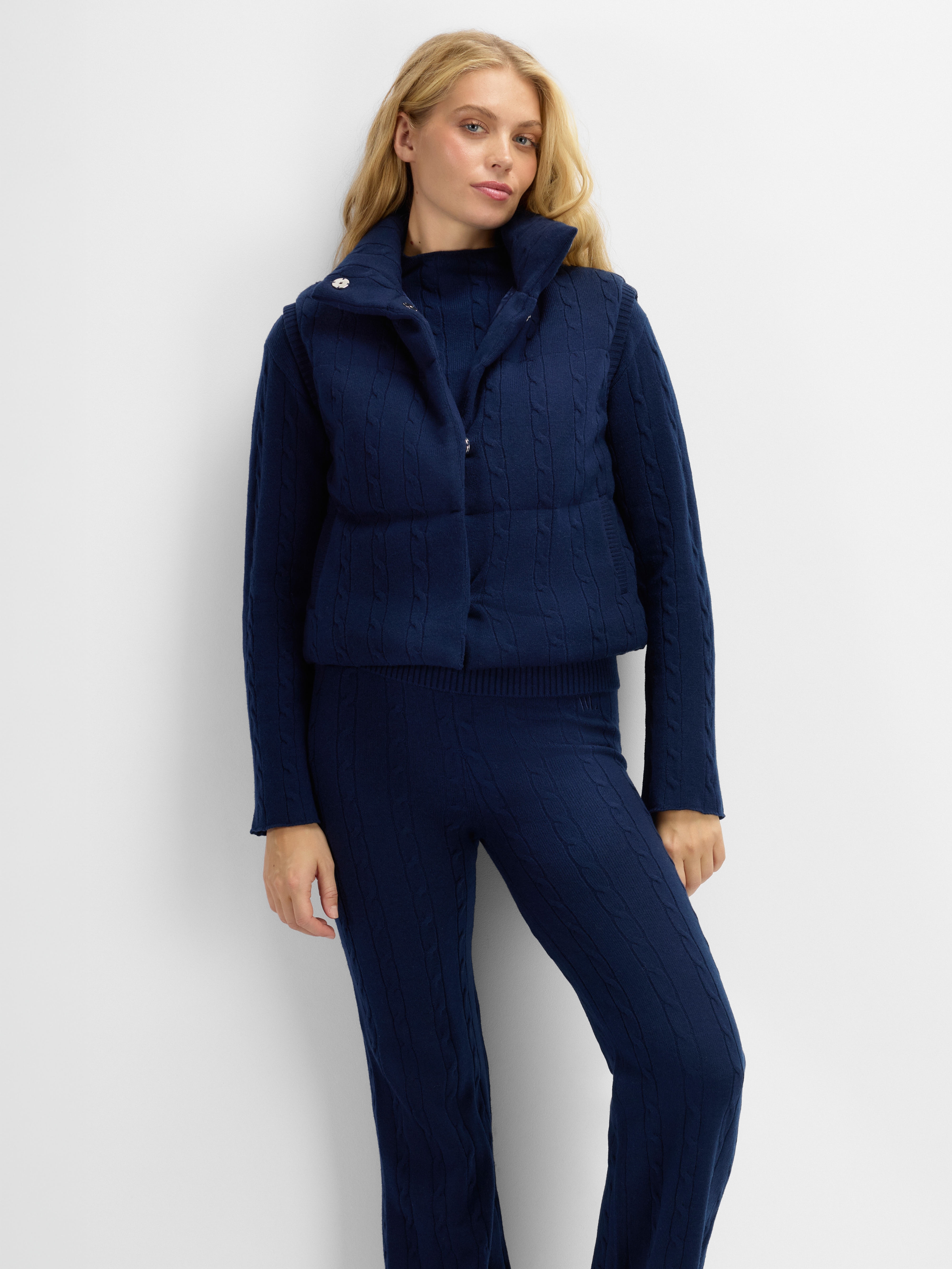 Bitihorn Cable Vest Dark Blue