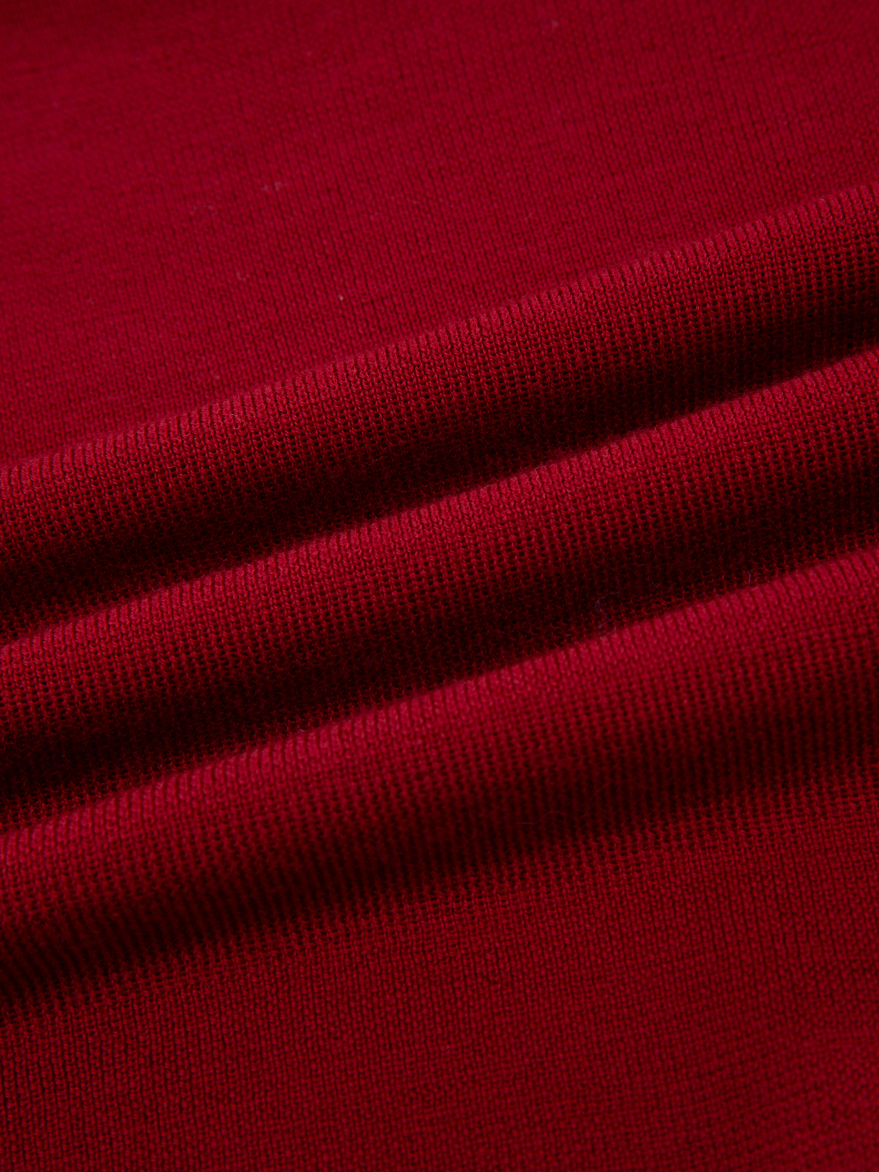 Lifjellet Knitted Roundneck Woman Ruby Red