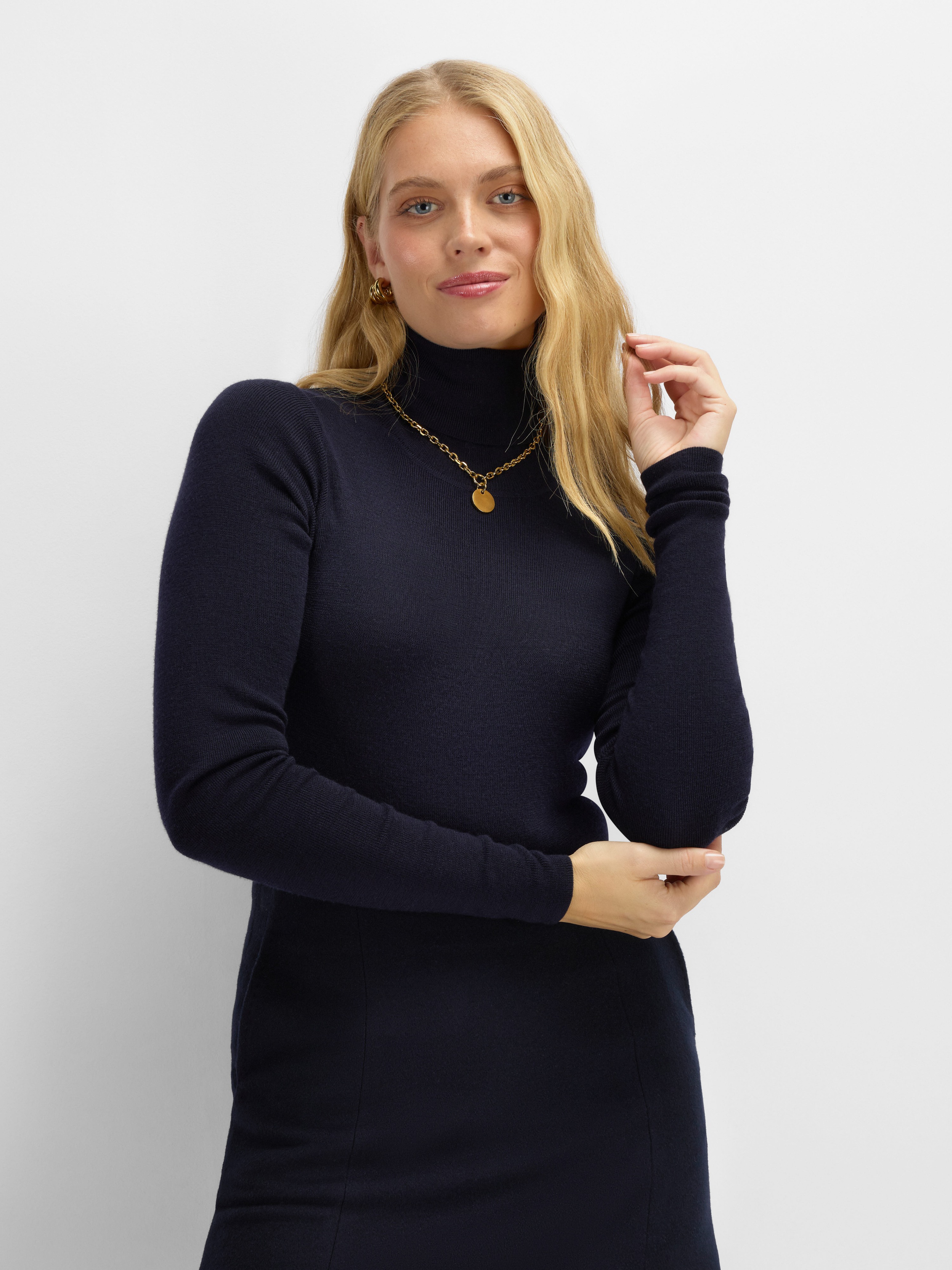 Lifjellet Knitted Top Woman Dark Blue