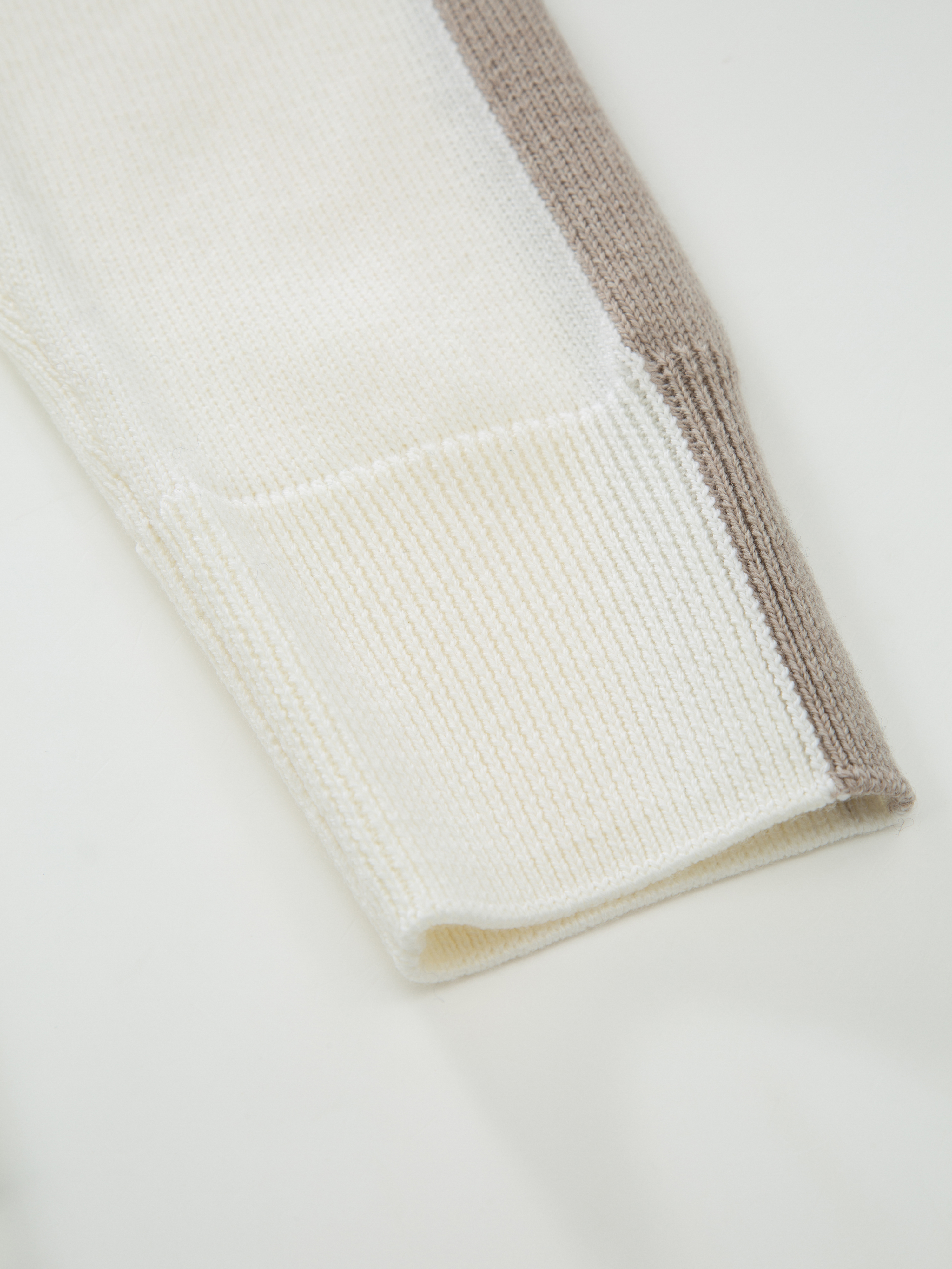 Sentraltind Knitted Sweater Latte