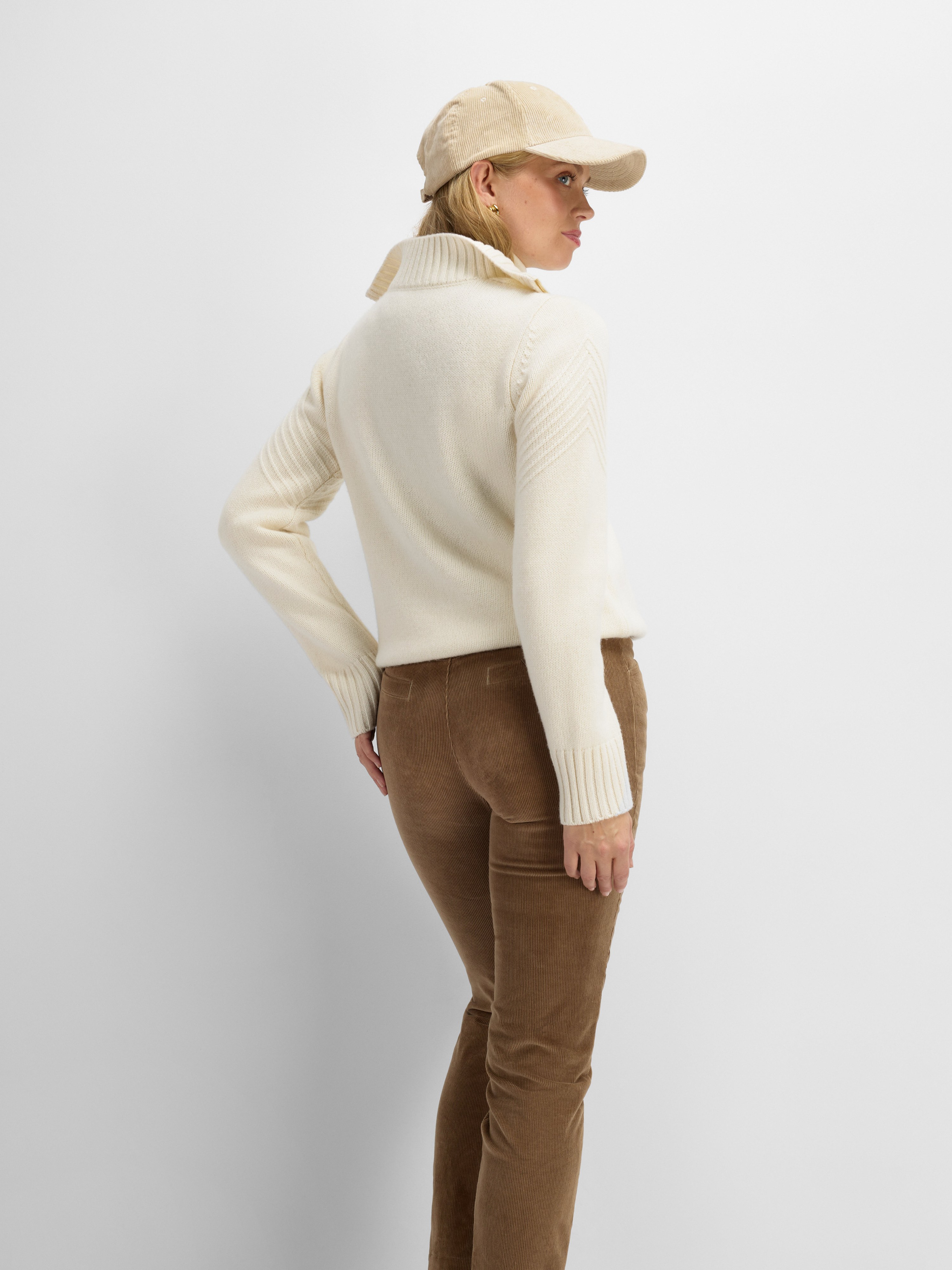 Skaget Knitted Sweater Woman Snow White