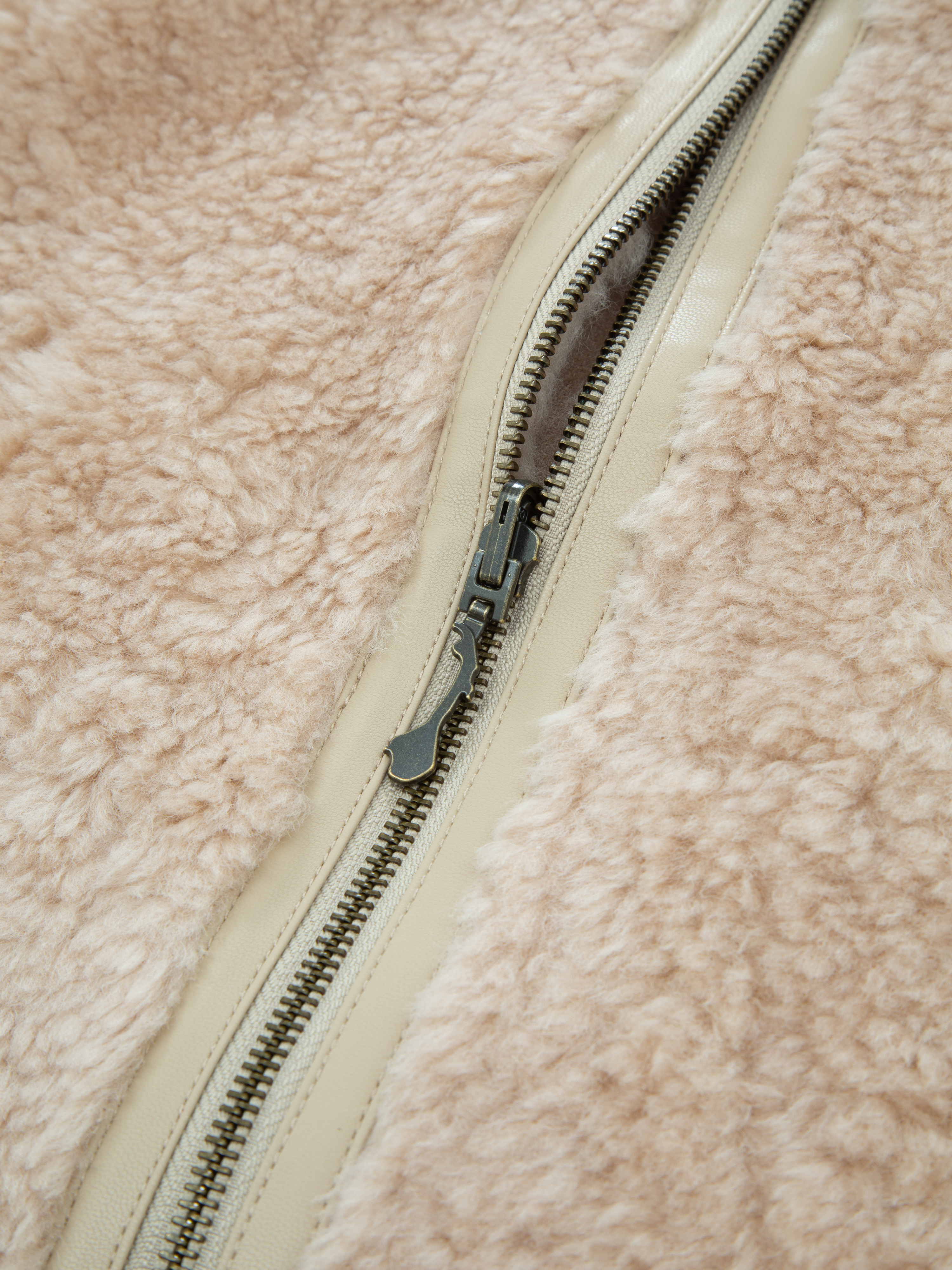 Solbakken Vest Woman Champagne