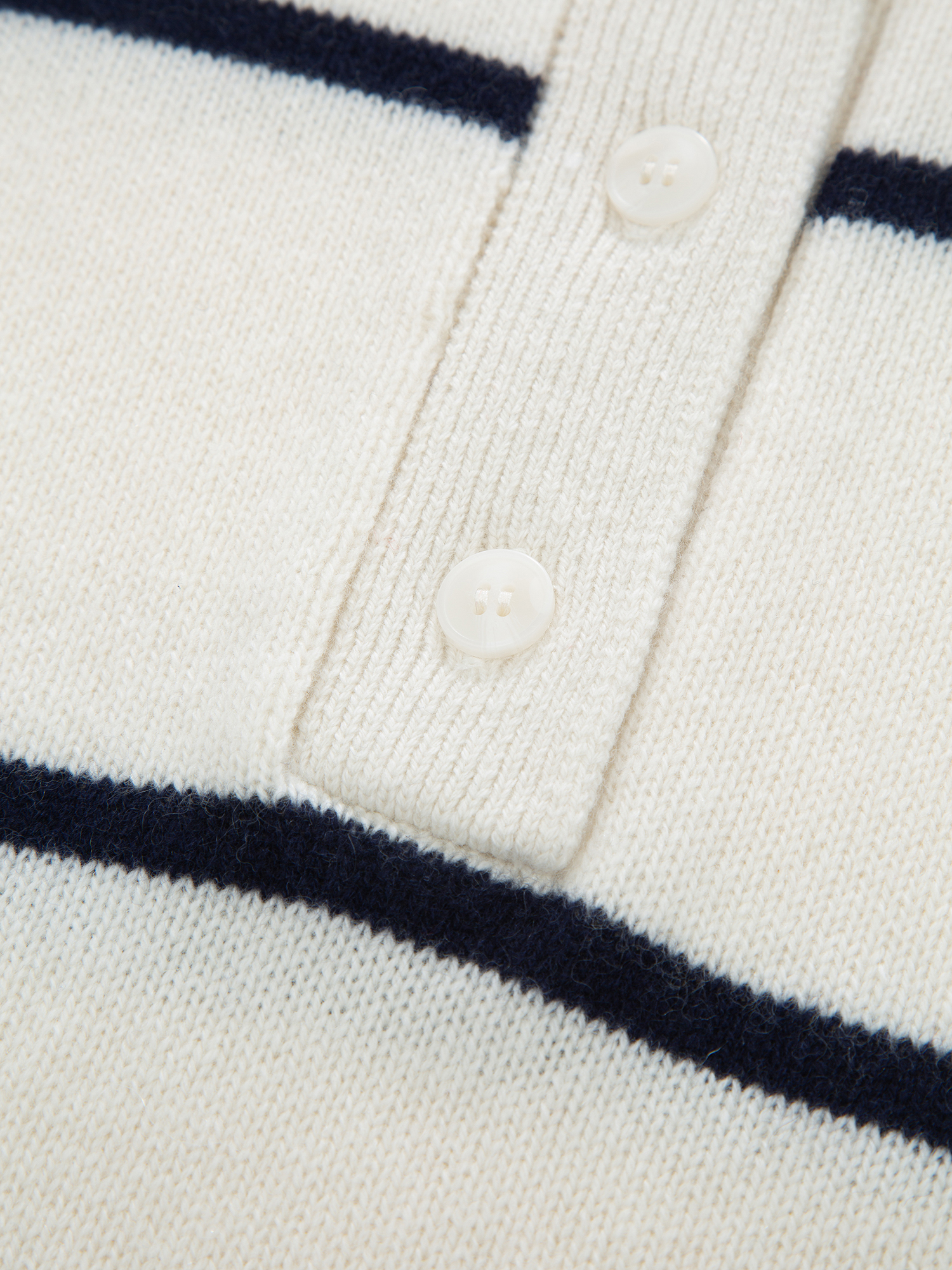 Visbretinden Strikkegenser White