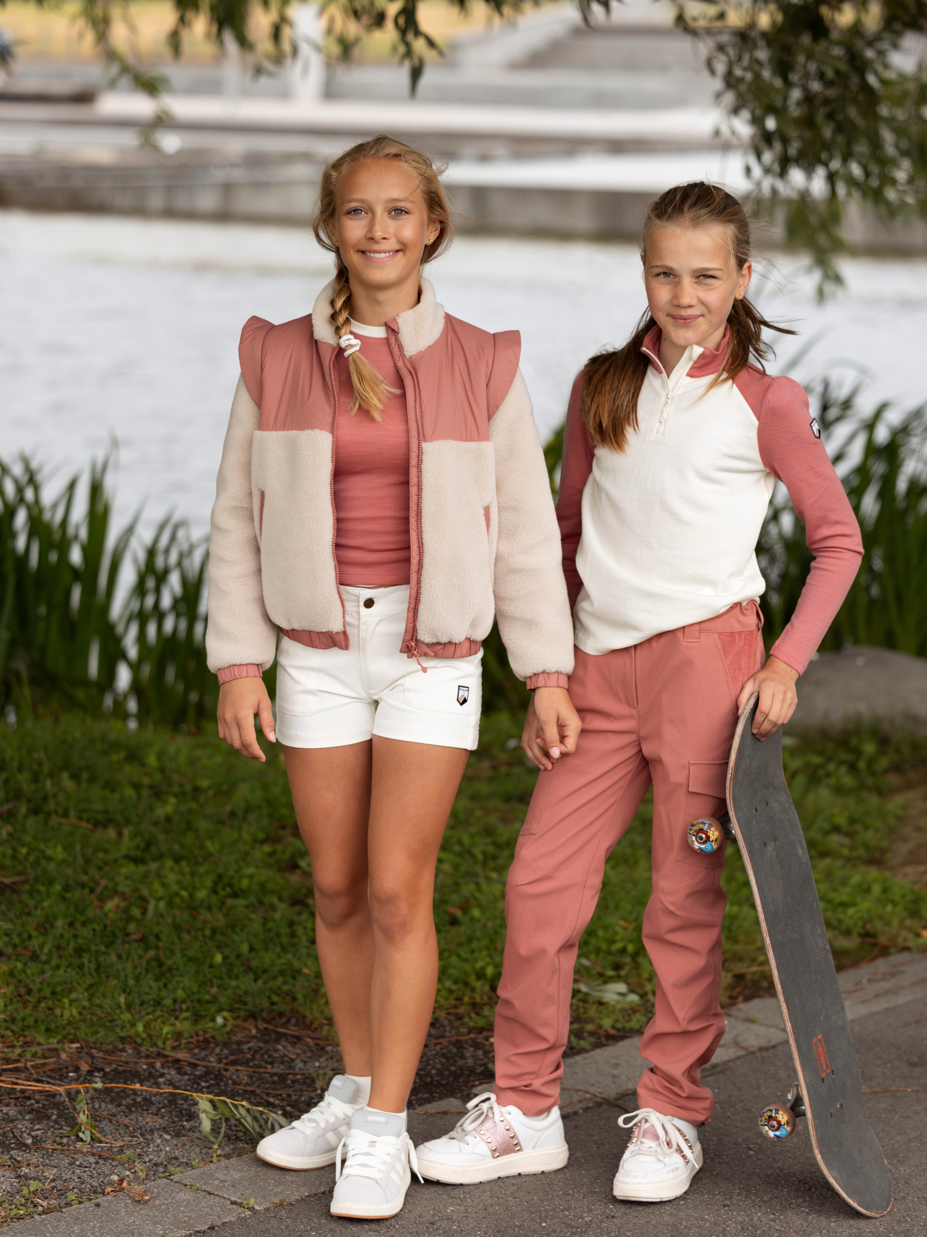 Romsdalseggen Corduroy Girl Shorts  Snow White